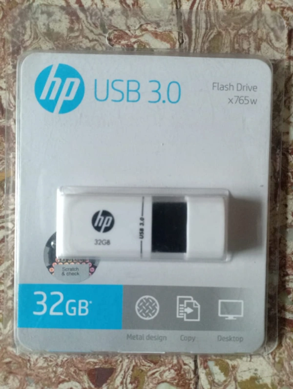 HP 32 GB 3.0. Pendrive x765w - 32 GB -- 3.0 Version, White